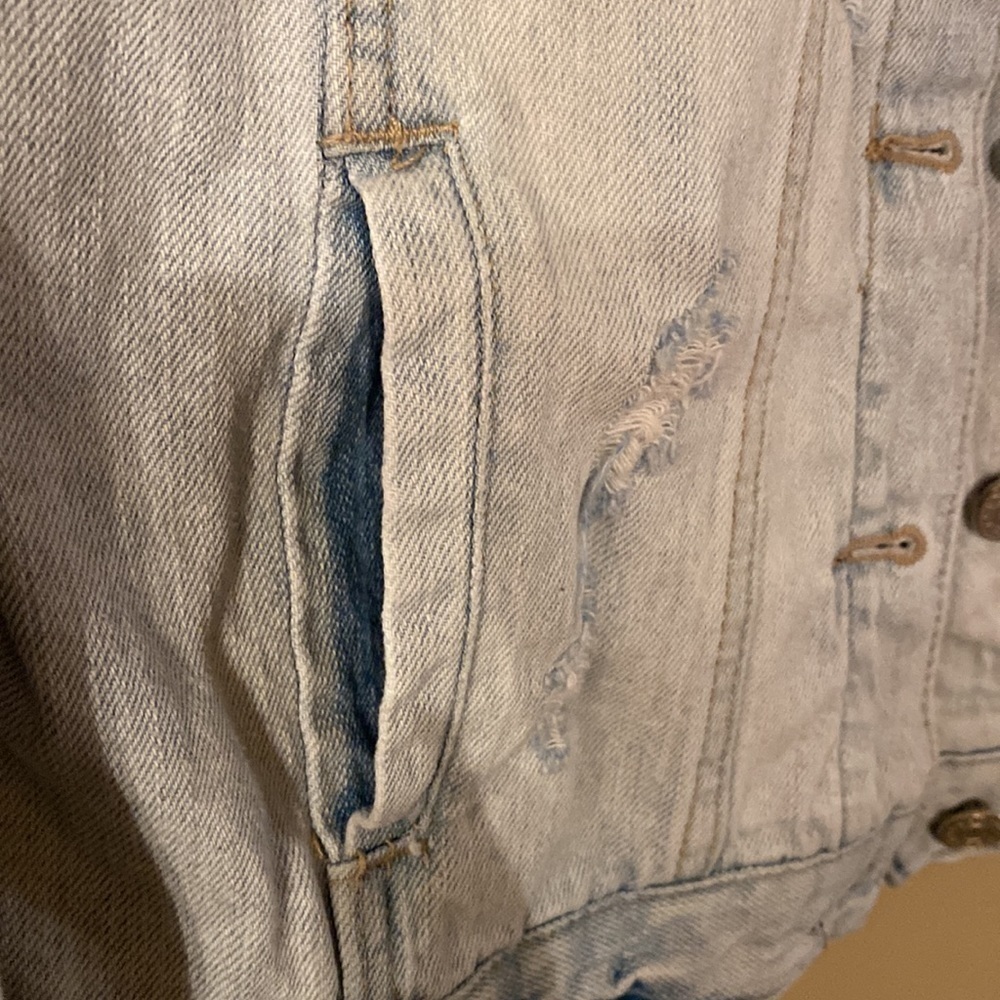 Custom details Jean jacket - Picture 6 of 6